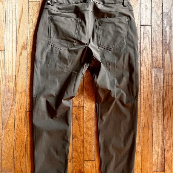 Lululemon ABC Pant - Picture 4 of 5
